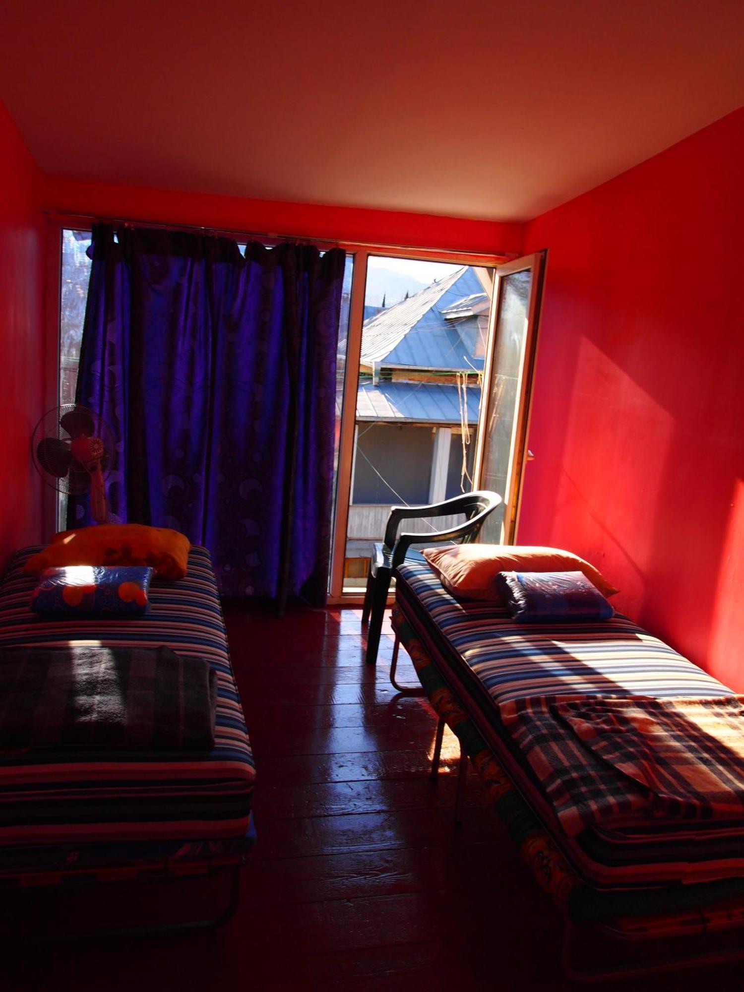 Green Stairs Guest House Tbilisi Rom bilde