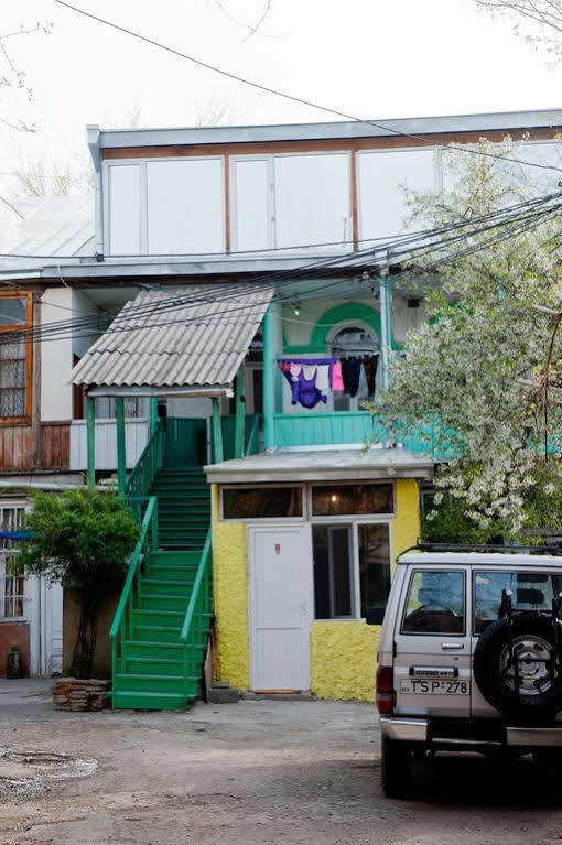 Green Stairs Guest House Tbilisi Eksteriør bilde