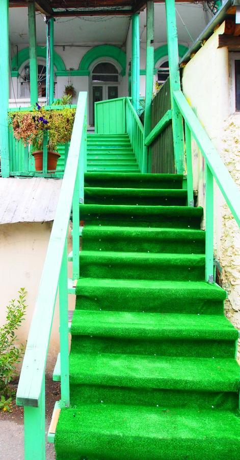 Green Stairs Guest House Tbilisi Eksteriør bilde